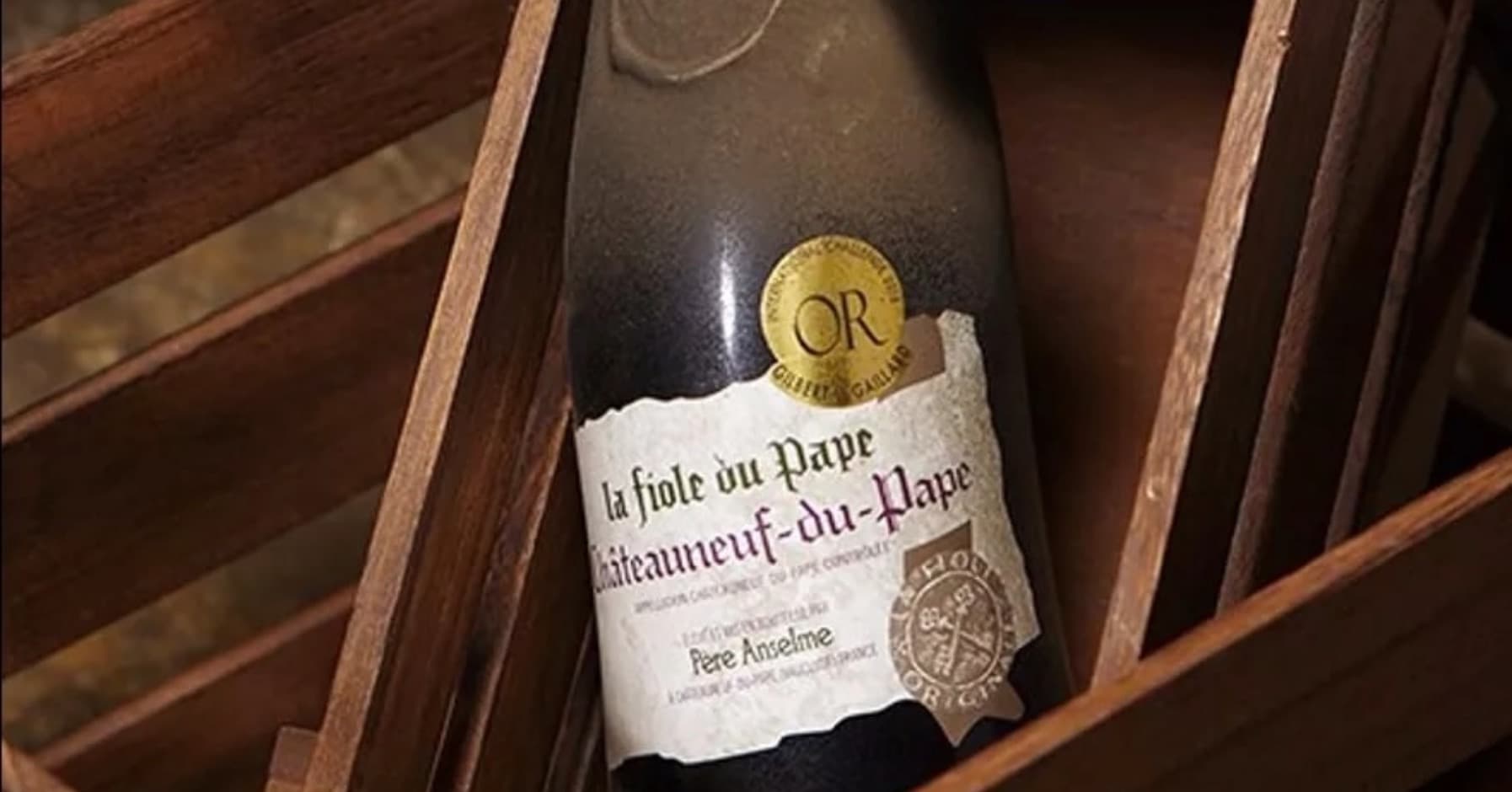 Premium French wine La Fiole du Pape