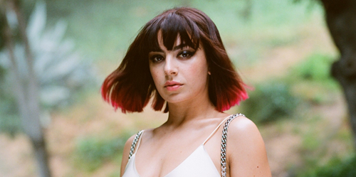 Charlie XCX talks about song writing - dentsu X LATAM